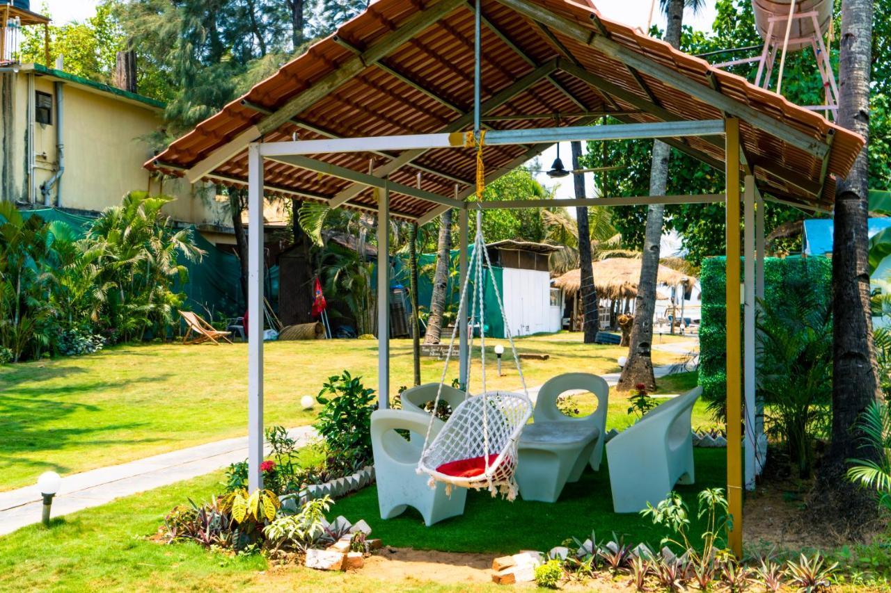 Village Susegat Beach Resort Morjim Buitenkant foto