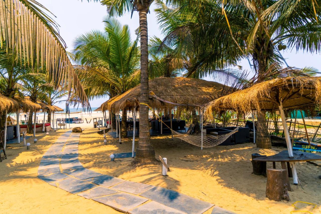 Village Susegat Beach Resort Morjim Buitenkant foto