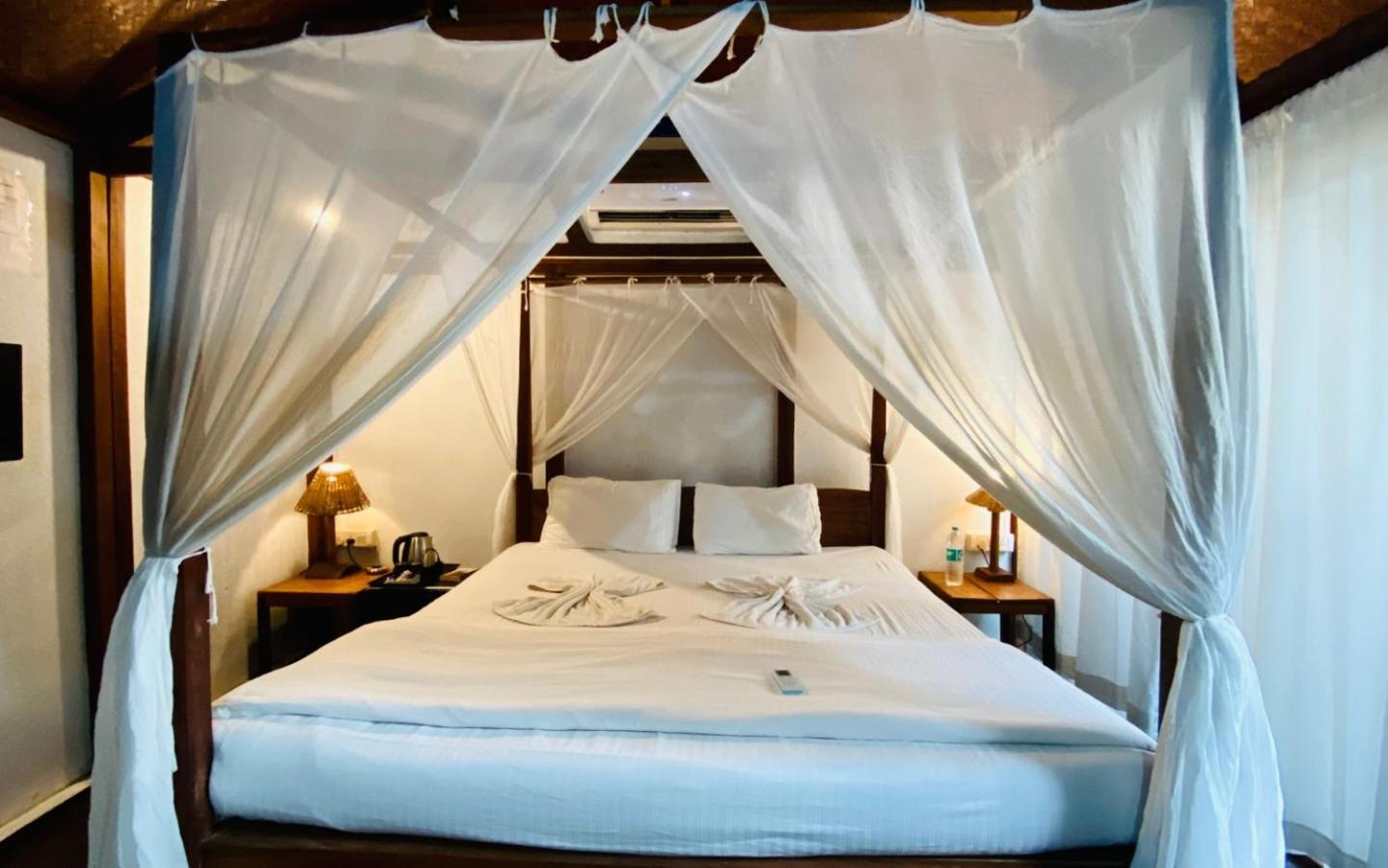 Village Susegat Beach Resort Morjim Buitenkant foto