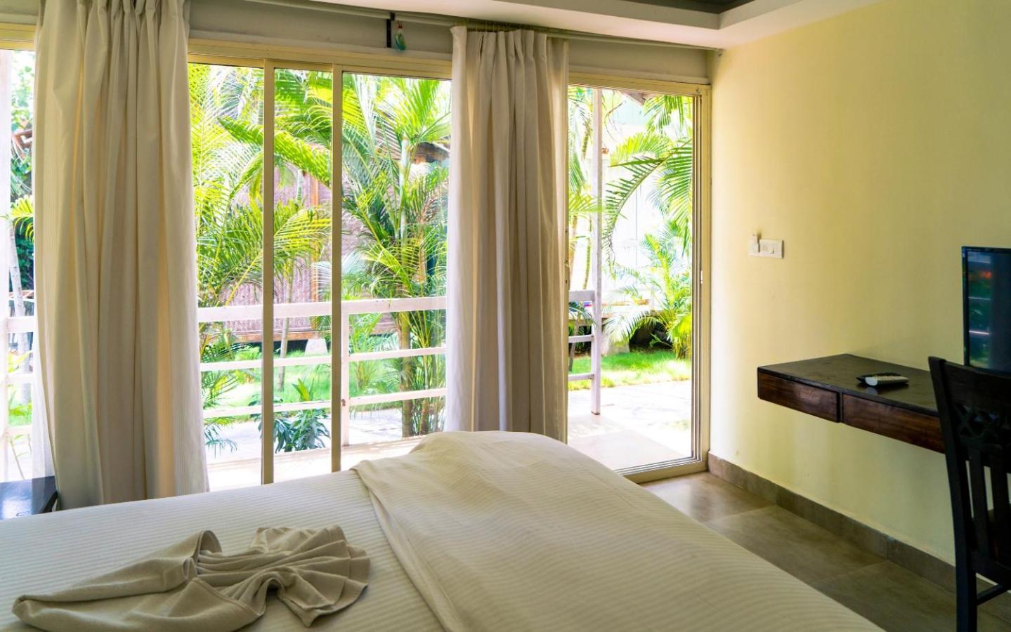 Village Susegat Beach Resort Morjim Buitenkant foto